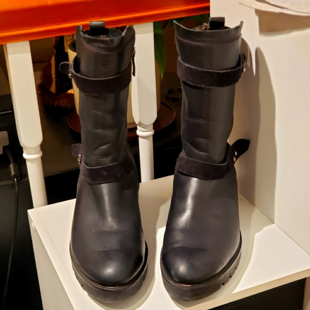 TODAY'S SPECIAL PAUL GREEN LEATHER BOOTS SIZE 9.5